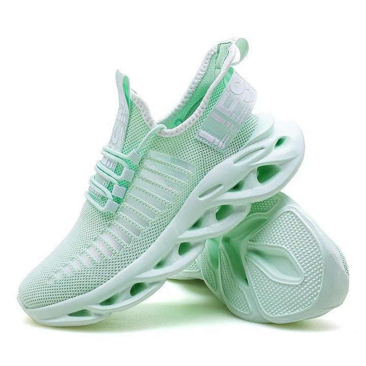 2025 High Quality Men's Flying Woven Sports Shoes Trendy Blade Running Shoes Large Size 46 Light Weight Lace-Up for Autumn