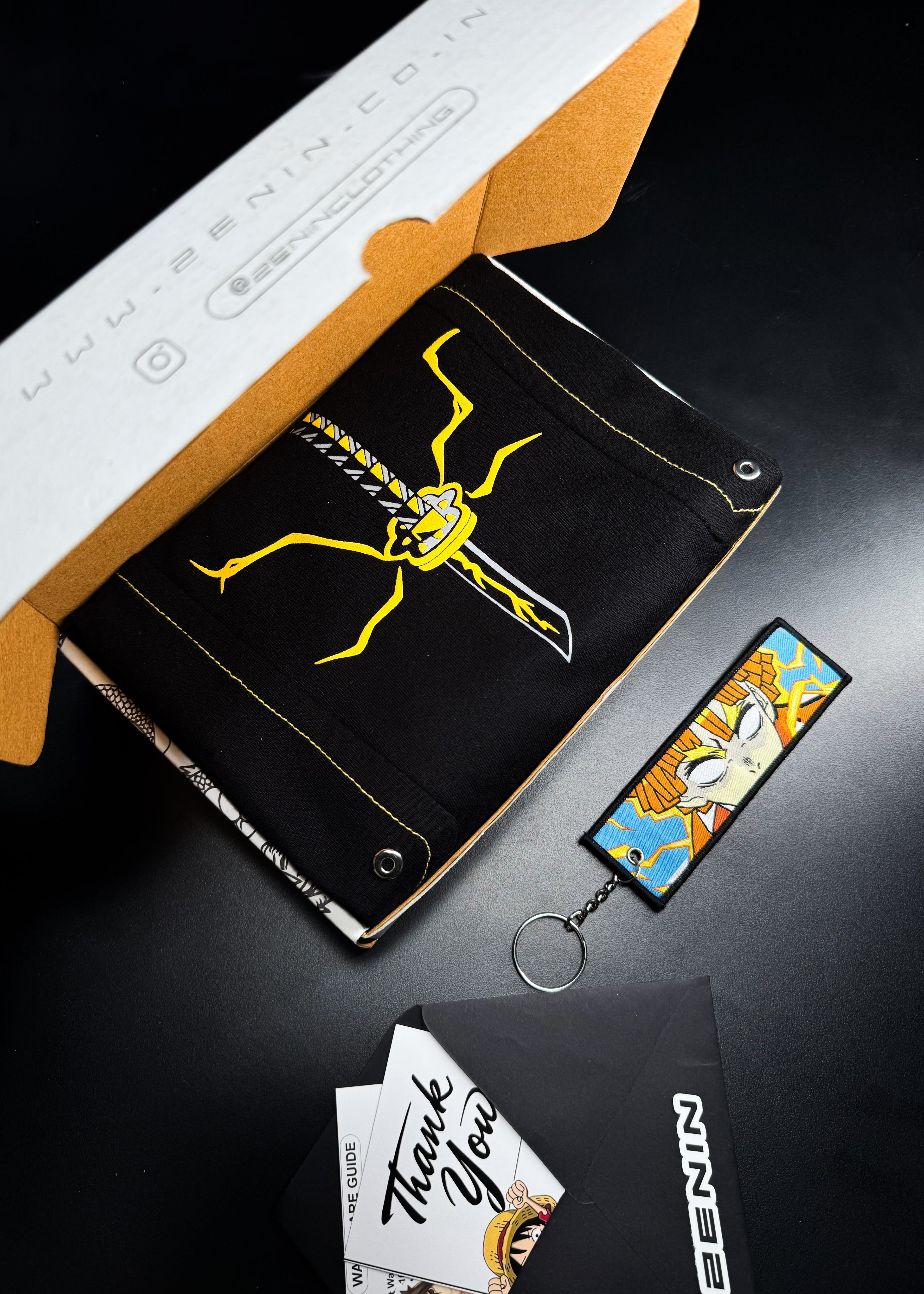 CONTRAST STITCHED / ZENITSU / OVERSIZED T-SHIRT